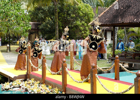 Traditioneller Gamelan Tanz in Terengganu, Malaysia durchgeführt. Stockfoto