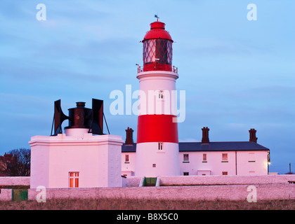 Souter Leuchtturm an der South Tyneside-Küste in der Nähe von Whitburn. Der Leuchtturm ist nun durch den National Trust beibehalten. Stockfoto