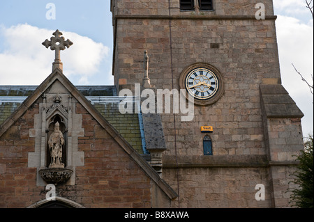 Teil der Glockenturm der Kirche St Wilfrid, steht am Kirchhügel, Kirkby-In-Ashfield, Nottinghamshire, England. Stockfoto