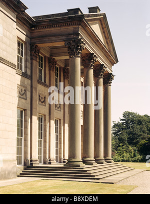 Detail des wichtigsten Portikus auf der Südfassade Tatton Park Cheshire Stockfoto