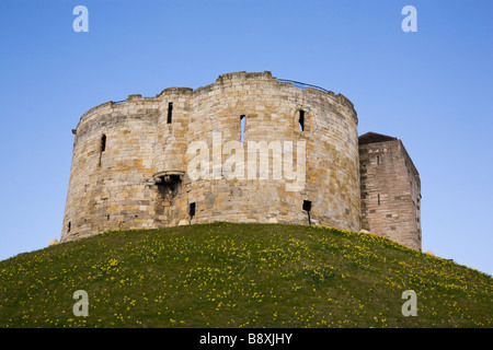 Motte und Vorburg des Cliffords Tower, York Castle, North Yorkshire, England Stockfoto