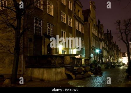 Danzig in der Nacht. Foto der Mariacka Street. Stockfoto