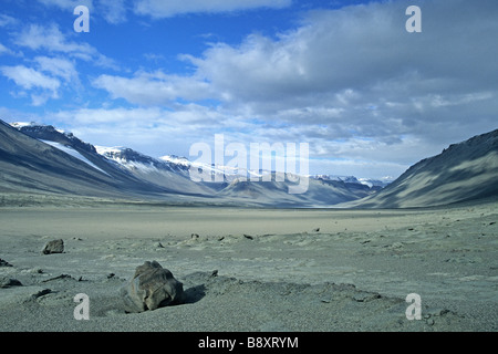 Die Wüste wie Stock des Wright Valley in der McMurdo Dry Valley Region der Antarktis. Stockfoto