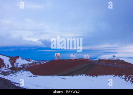 Observatorien auf dem Gipfel des Mauna Kea, Big Island, Hawaii, USA Stockfoto