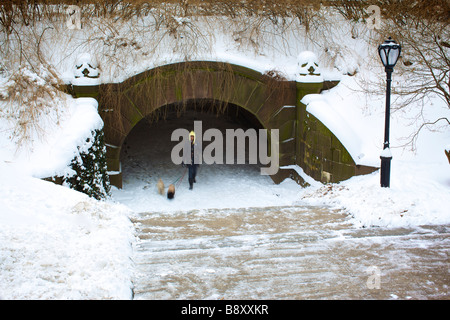 Ein Spaziergang durch einen Tunnel im Central Park Stockfoto