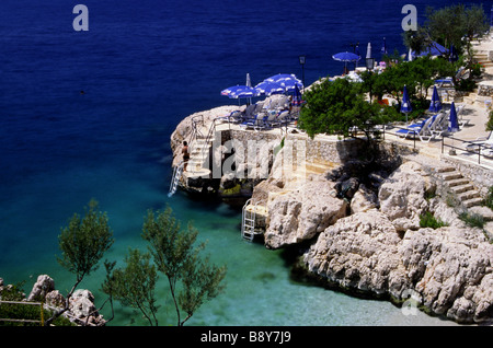 Kas, Kucuk Cakil, der Bucht Felsiger Strand in der Türkei in der Nähe von Kalkan, westlichen Mittelmeer. Stockfoto