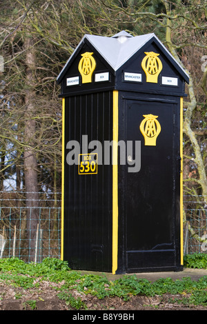 Herkömmliche AA-Telefonzelle (keine 530) neben einem Parkstreifen auf der A149 in der Nähe von Brancaster North Norfolk UK Stockfoto