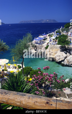 Kas, Kucuk Cakil, der Bucht Felsiger Strand in der Türkei in der Nähe von Kalkan, westlichen Mittelmeer. Stockfoto