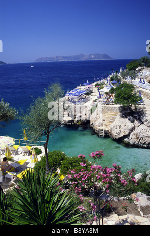 Kas, Kucuk Cakil, der Bucht Felsiger Strand in der Türkei in der Nähe von Kalkan, westlichen Mittelmeer. Stockfoto