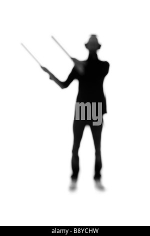 Silhouette des Bodenpersonals am Flughafen. Stockfoto