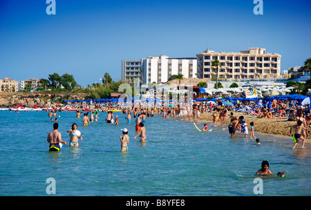 Strandleben in Protaras (Fig Tree Bay), Zypern. Stockfoto