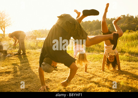 Ein Picknick ein Sommer-Nacht-Schweden. Stockfoto