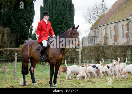 Whipper in und Jagdhunden der Essex und Suffolk Jagd England Stockfoto