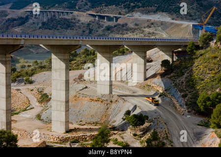 Europa Spanien Andalusien Sierra Nevada Berge Brückenbau Stockfoto