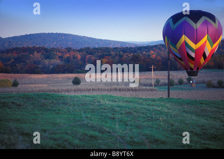 Ballon-Fahrer-Land im Acker, Hudson Valley, New York Stockfoto