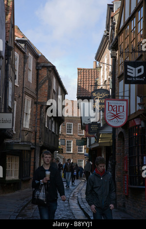 Die Shambles alten mittelalterlichen Straße in der Stadt von York England UK Stockfoto