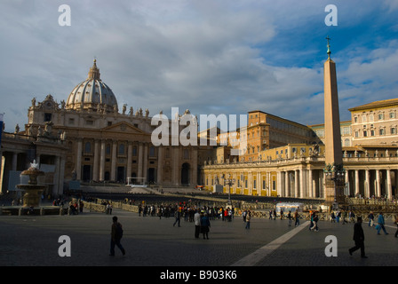 Piazza Sant Pietro Sankt Petersplatz im Vatikan Italien Europa Stockfoto