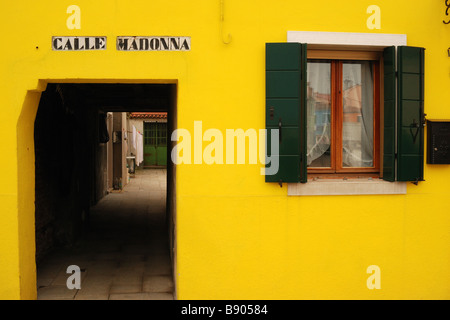 Typisch bunt Haus in Insel Burano (Venedig) Stockfoto