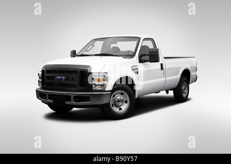 2009 Ford f-250 SD XL in weiß - Winkel-Vorderansicht Stockfoto