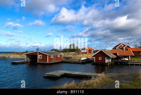 Hausboote und Ferienhäuser Tjust Archipel Schweden. Stockfoto