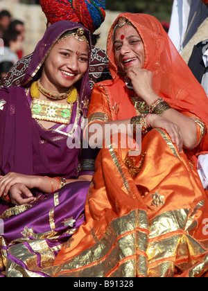 Indien Rajasthan Jaisalmer Desert Festival Rajasthani Frauen Stockfoto