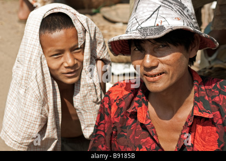 Glückliche Verkäufer Bagans Tagesmarkt, Myanmar (Burma) Stockfoto