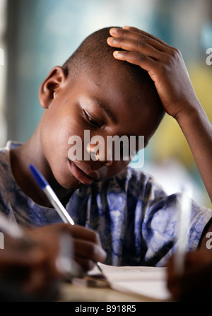 Nigeria: junge in einer weiterführenden Schule in Jos Stockfoto