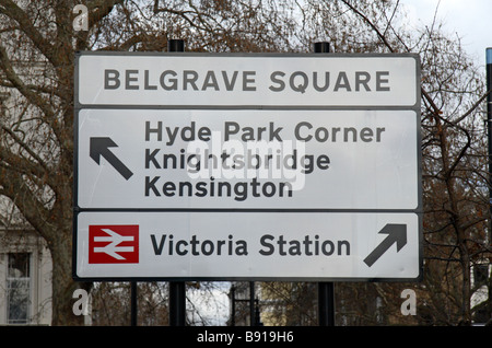 Eine Straße Richtung unterzeichnen am Belgrave Square in London.  Mar 2009 Stockfoto