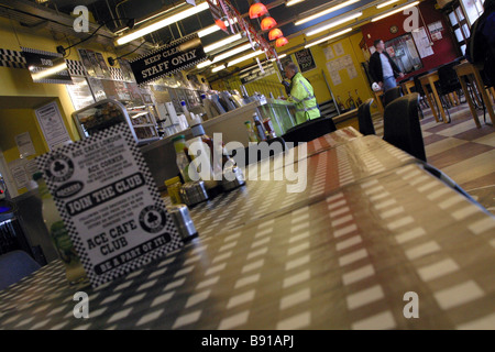in dem berühmten Ace Café auf der North circular rd West London Stockfoto