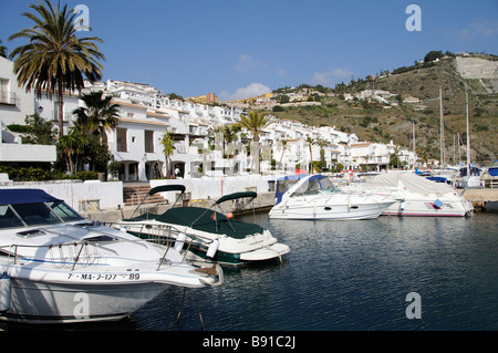 Marina del Este auf der südlichen Spanien Costa Tropical Andalusien Ferienhäuser und Appartements rund um den Hafen Stockfoto