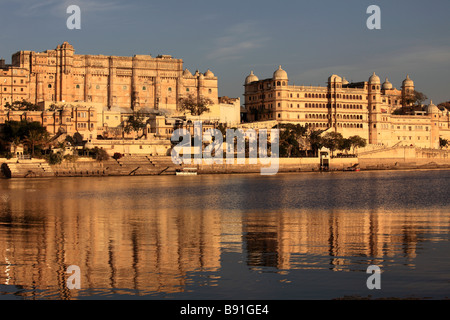 Indien Rajasthan Udaipur Lake Pichola City Palace Fateh Prakash Palace Hotel Stockfoto