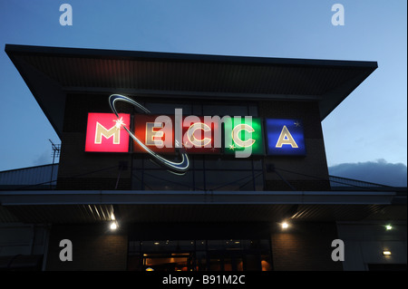 Mecca Bingo Zeichen Logo in der Nacht Stockfoto