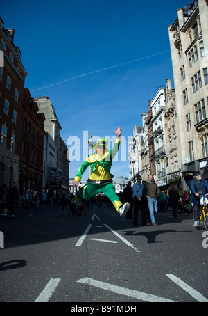 ein irischer Kobold an der St. Patricks Day Parade 2009 Stockfoto