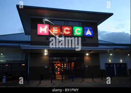 Mecca Bingo Zeichen Logo bei Nacht Wednesbury West Midlands Stockfoto