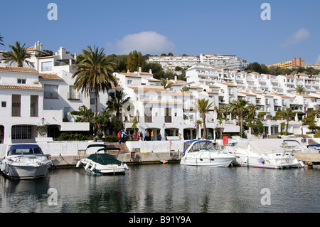 Marina del Este auf der südlichen Spanien Costa Tropical Andalusien Ferienhäuser und Appartements rund um den Hafen Stockfoto