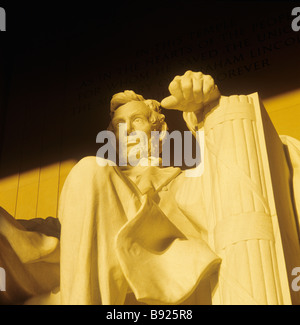 Washington-USA Das Abraham Lincoln Memorial. Geboren 12thFeb 1809, Pres 1860 gewählt, gewann Wiederwahl 1864 am 14. Apr Stockfoto