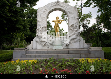 Statue von Johann Strauß im Stadtpark in Wien Stockfoto