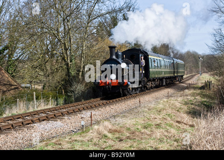 Beattie Tank gut Lok Nr. 30585 anläßlich seines Besuches in der Mid-Hants Eisenbahn für den Frühling Gala 2009, in der Nähe von Alresford angesehen Stockfoto