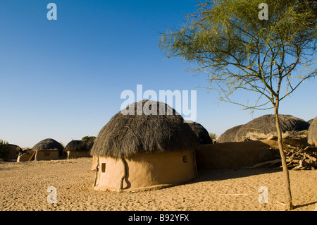 schöner Wüste Architektur sehen in den Dörfern der Wüste Regionen von Rajasthan, Indien. Stockfoto