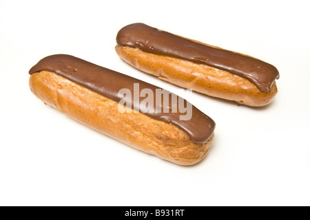 Creme Eclairs isoliert auf einem weißen Studio-Hintergrund Stockfoto