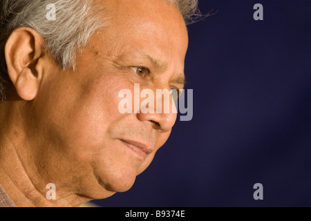 Dr. Muhammad Yunus, Friedensnobelpreisträger und Geschäftsführer der Grameen Bank. Stockfoto