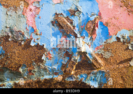 Rost römischen Ziffern auf Bug aufgegebener Fischerboote, Fleetwood, Lancashie, Großbritannien Stockfoto