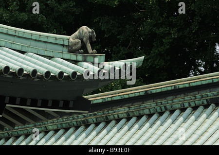 Detail der Dächer. Yushima Seido Tempelanlage (aka Yushima Seidou). Ochanomizu Park. Chiyoda. Tokyo. Japan Stockfoto