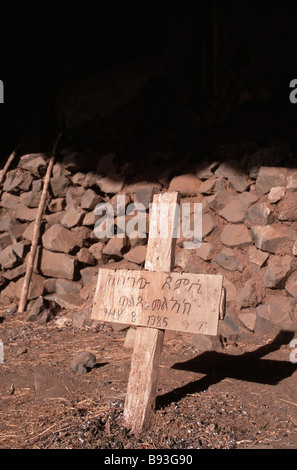 Ein Grab in der Kirche am Atbara Medhane Alem Äthiopien Stockfoto