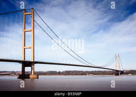 Die Humber-Brücke über den Fluss Humber in der Nähe von Hull, Yorkshire, England, UK, Blick nach Norden Stockfoto