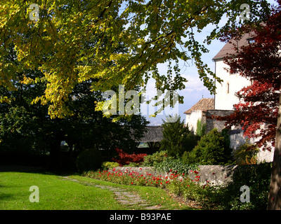 Li das Fürstentum von Liechtenstein Hauptstadt Vaduz The Burg Schloss Vaduz Garten keine Drittrechte zur Verfügung Stockfoto