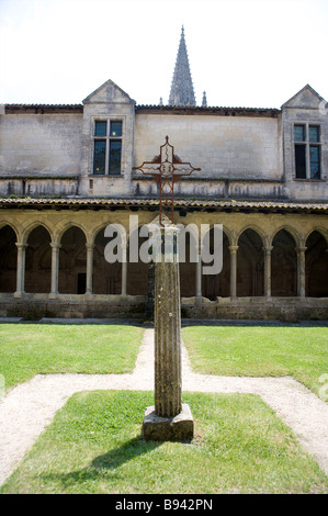 Klöster in der Kirche von Saint Emilion, Aquitaine, Frankreich Stockfoto