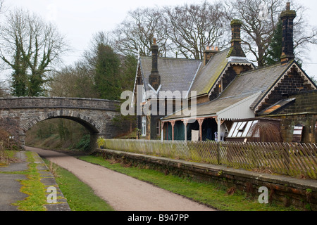 Große Longstone Station auf der Matlock Buxton Bahn jetzt den Monsal-Trail Stockfoto