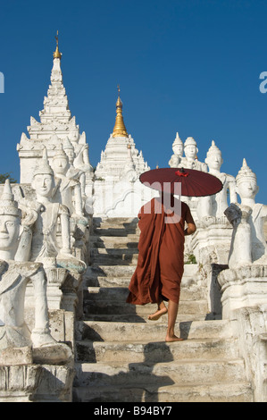 Settawya Pagode Young buddhistischen Mönch Myanmar Stockfoto