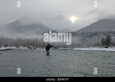 Fliege Fischen im Fluss Vedder Chilliwack für Steelhead, Britisch-Kolumbien, Kanada Stockfoto